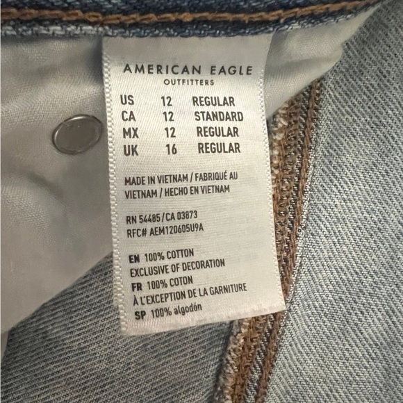 American Eagle Jeans - Picture 2 of 4